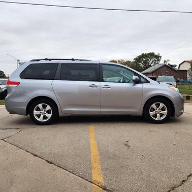 2013 Toyota Sienna LE