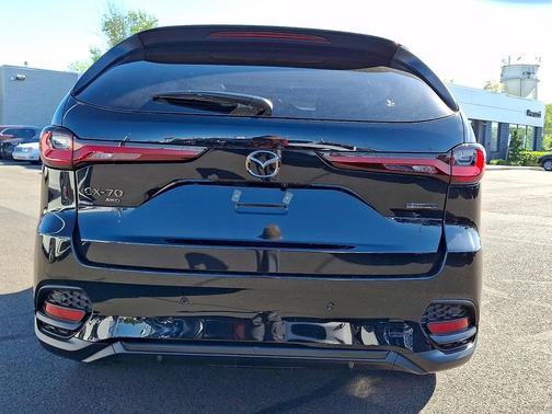 Jet Black Mica 2026 Mazda CX-70 3.3 Turbo Preferred