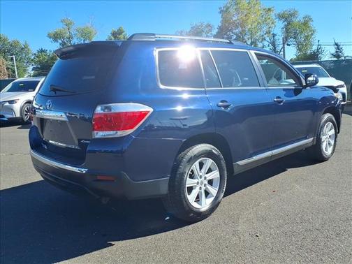 2012 Toyota Highlander SE