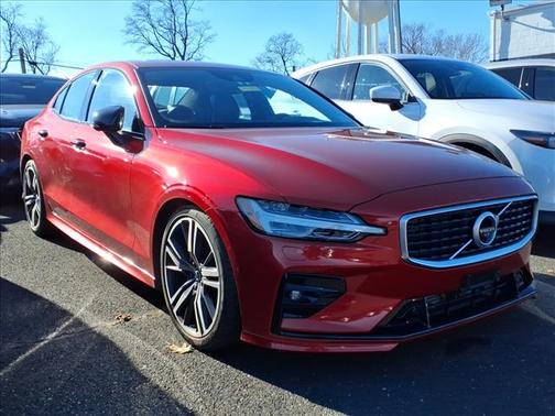2019 Volvo S60 T6 R-Design