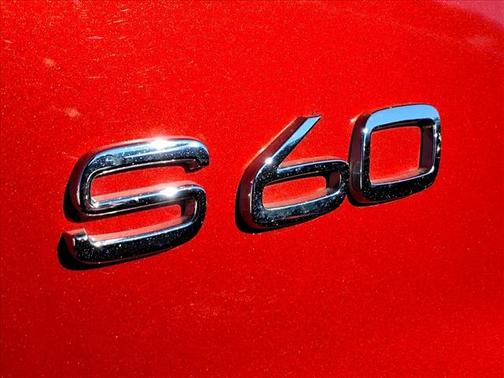 2019 Volvo S60 T6 R-Design