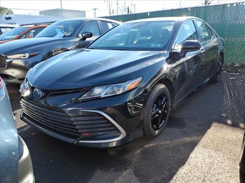 2021 Toyota Camry Hybrid SE