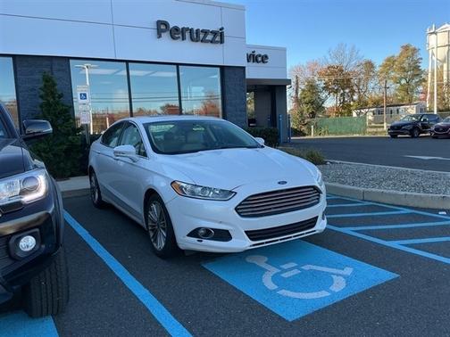 2015 Ford Fusion SE