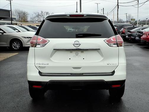 2016 Nissan Rogue SV
