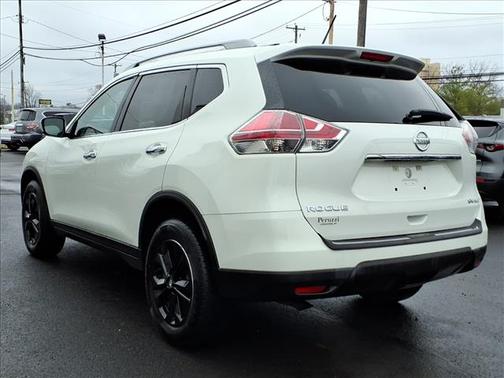 2016 Nissan Rogue SV