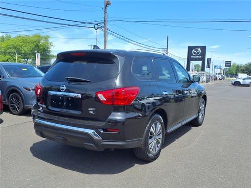 2019 Nissan Pathfinder SL