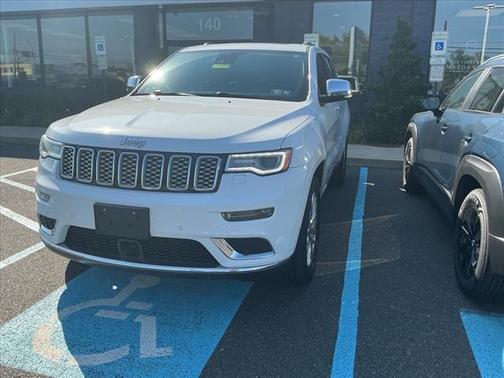 2018 Jeep Grand Cherokee Summit