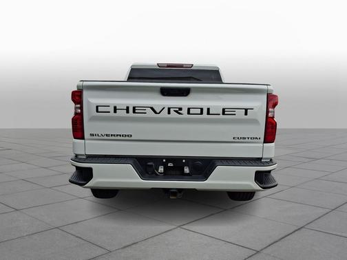 Summit White 2023 Chevrolet Silverado 1500 Custom