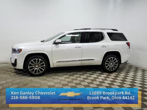 2023 GMC Acadia Denali