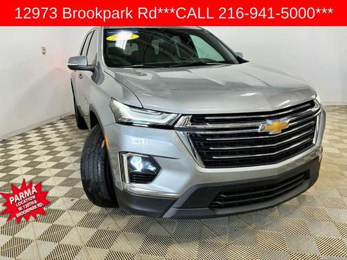 Sterling Gray Metallic 2023 Chevrolet Traverse LT Cloth