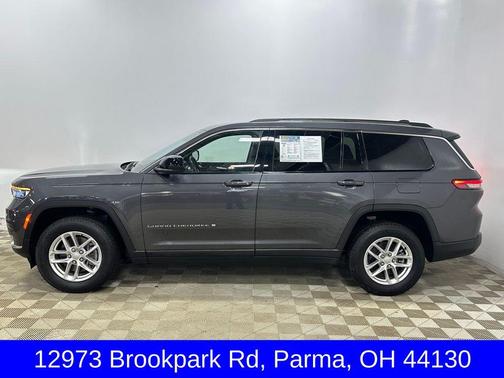 Baltic Gray Metallic Clearcoat 2022 Jeep Grand Cherokee L Laredo
