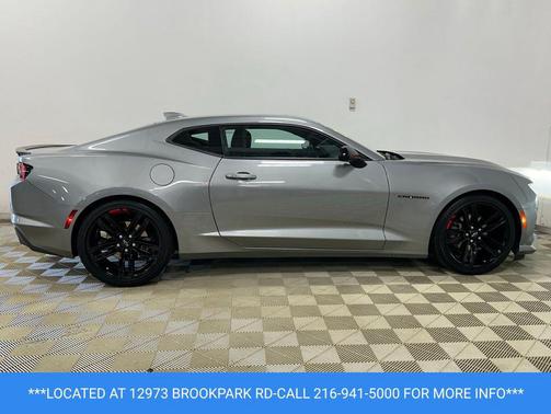 Sharkskin Metallic 2023 Chevrolet Camaro 1LT