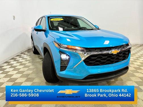 Marina Blue Metallic 2025 Chevrolet Trax LS