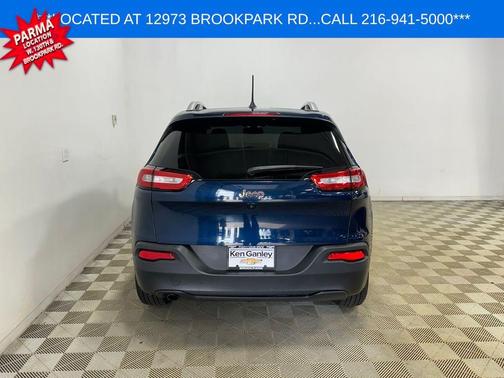 Patriot Blue Pearlcoat 2018 Jeep Cherokee Latitude