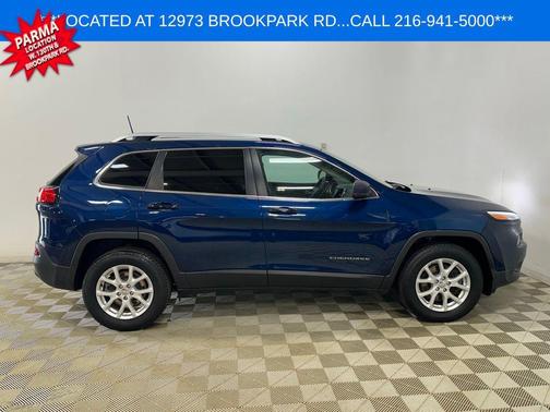 Patriot Blue Pearlcoat 2018 Jeep Cherokee Latitude