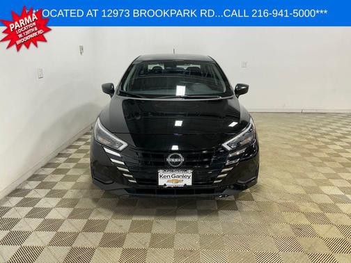 Super Black 2025 Nissan Versa 1.6 S