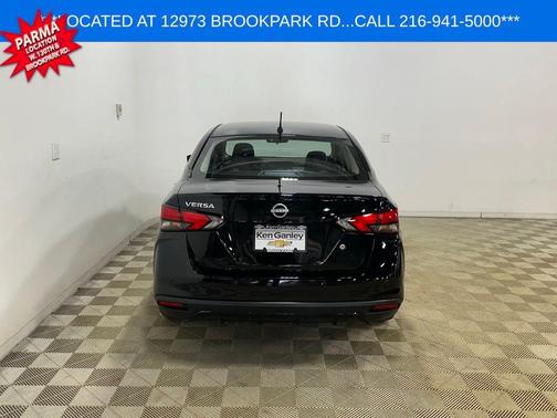 Super Black 2025 Nissan Versa 1.6 S