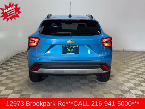 Marina Blue Metallic 2025 Chevrolet Trax LT