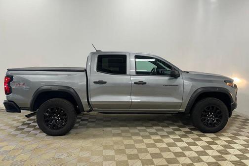 Sterling Gray Metallic 2024 Chevrolet Colorado Trail Boss