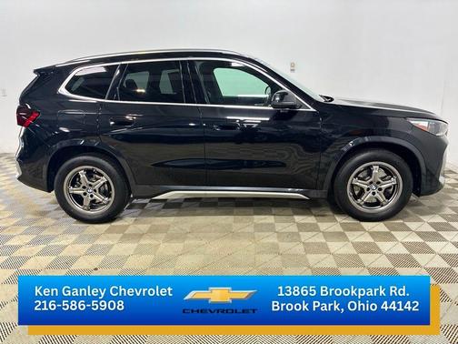 Black Sapphire Metallic 2025 BMW X1 xDrive28i