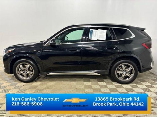 Black Sapphire Metallic 2025 BMW X1 xDrive28i