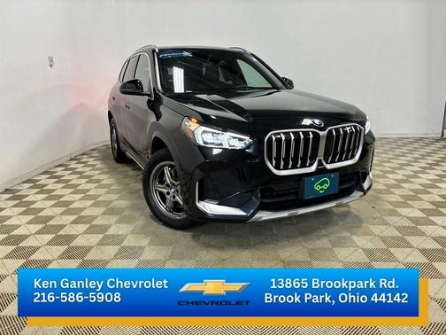 Black Sapphire Metallic 2025 BMW X1 xDrive28i