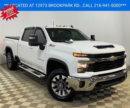 Summit White 2024 Chevrolet Silverado 2500 LT