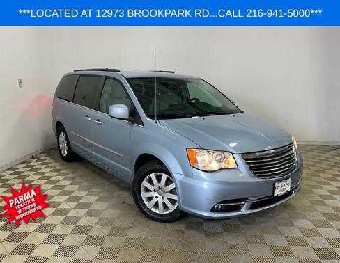 2016 Chrysler Town & Country Touring