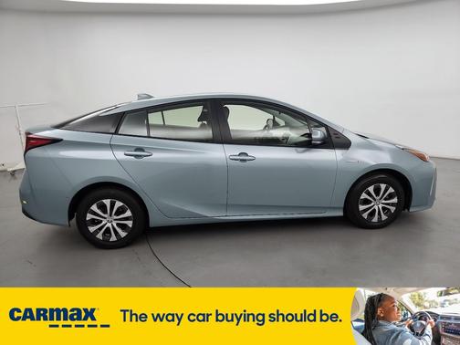2022 Toyota Prius LE