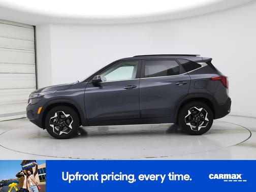 Black 2024 Kia Seltos EX