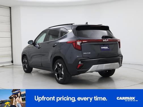 Black 2024 Kia Seltos EX