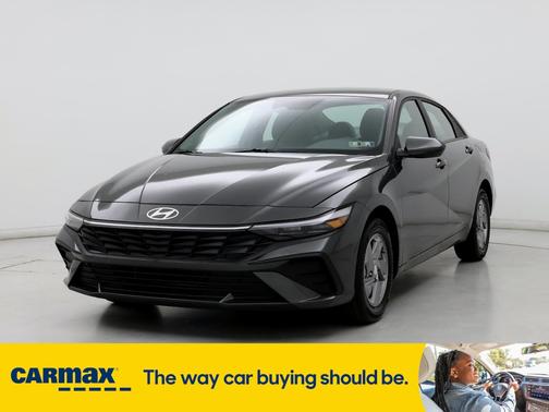2024 Hyundai ELANTRA SE