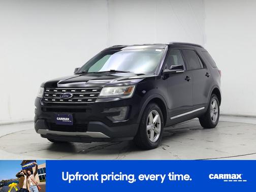 Black 2016 Ford Explorer XLT