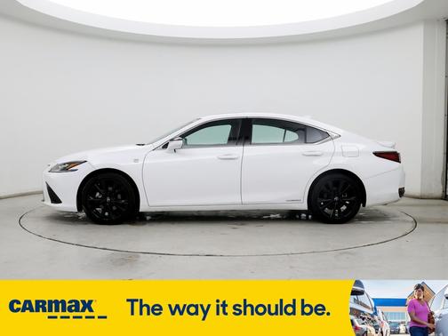 2022 Lexus ES 300h F-Sport