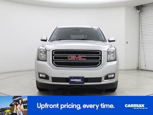 Silver 2017 GMC Yukon SLT