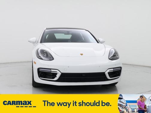 2023 Porsche Panamera E-Hybrid 4