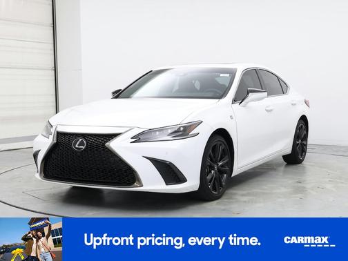 White 2023 Lexus ES 300h F-SPORT Handling