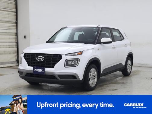 White 2021 Hyundai VENUE SE