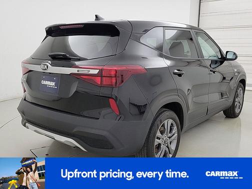 Black 2021 Kia Seltos LX