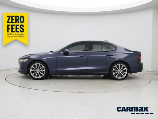 Black 2021 Volvo S60 T6 Momentum