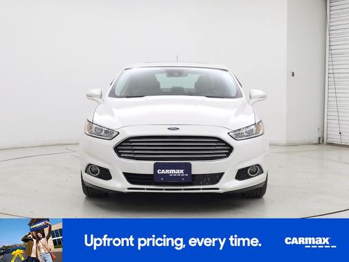 White 2016 Ford Fusion Hybrid Titanium