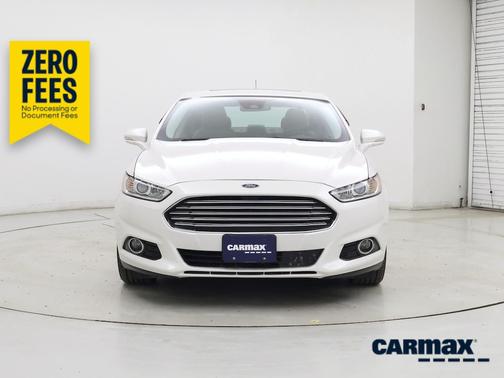 White 2016 Ford Fusion Hybrid Titanium