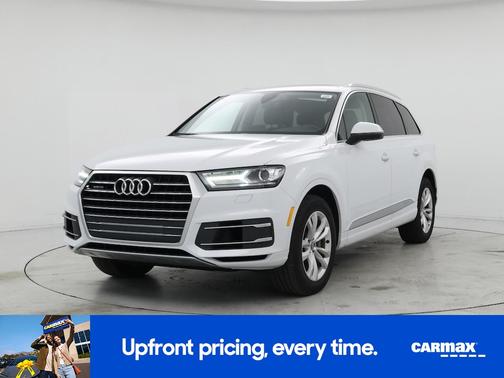 White 2019 Audi Q7 SE Premium