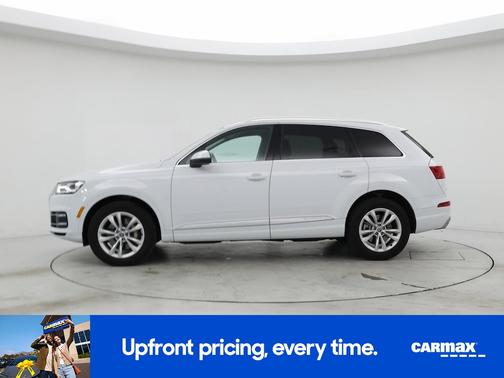 White 2019 Audi Q7 SE Premium