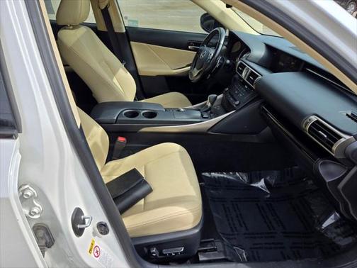 2016 Lexus IS 300 Base