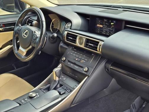 2016 Lexus IS 300 Base