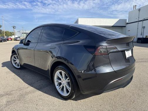 2024 Tesla Model Y Long Range Dual Motor All-Wheel Drive