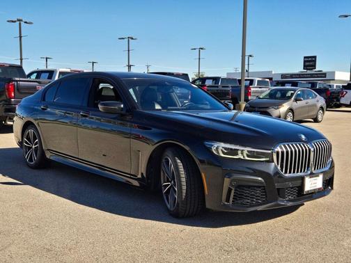 2020 BMW 740 740i