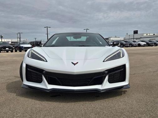 Arctic White 2023 Chevrolet Corvette Z06