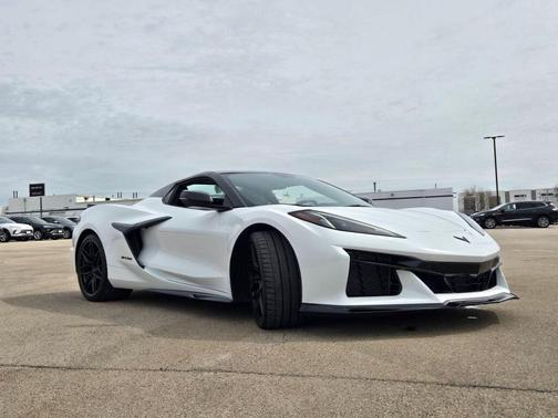 Arctic White 2023 Chevrolet Corvette Z06
